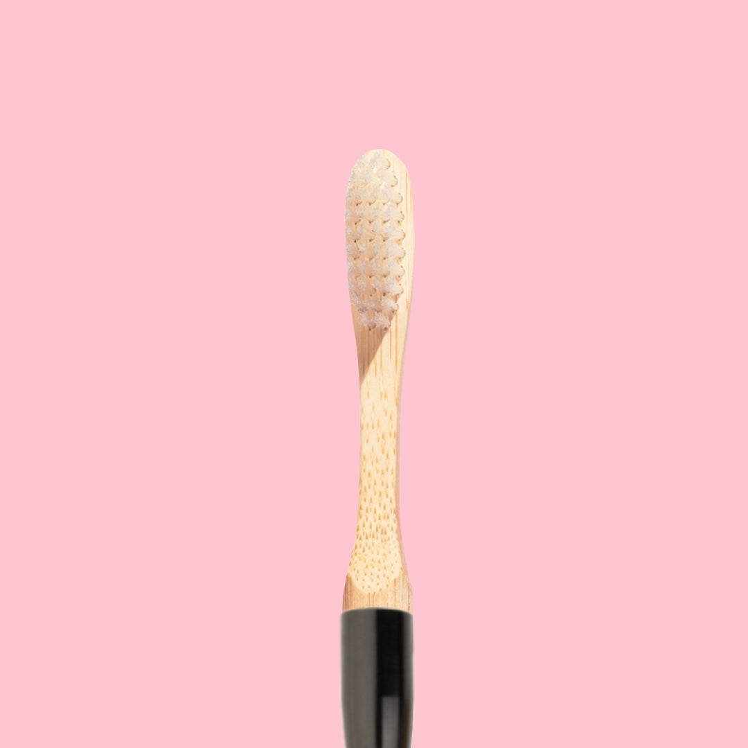 Toothbrush with replaceable head zoom