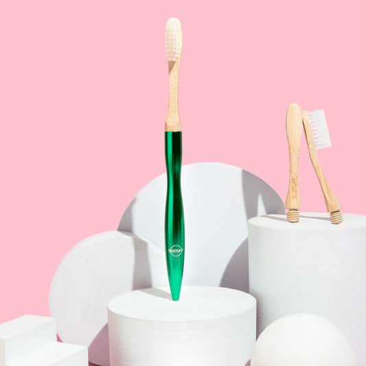 Minimalist Bamboo Toothbrush with 3 Detachable Heads (Jungle Green)