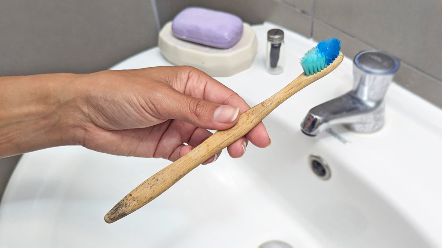 sustainable bamboo toothbrush 